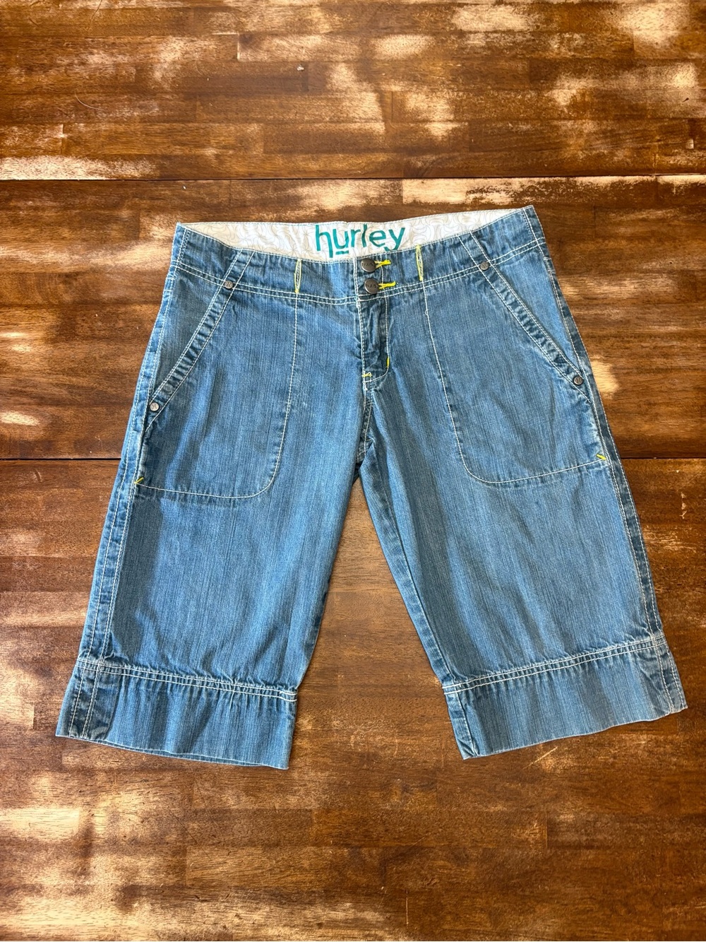 Vintage Hurley Y2K Denim Utility Long Shorts - Size 3